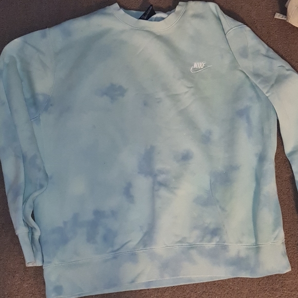 Nike Sweaters - Nike sweatshirt